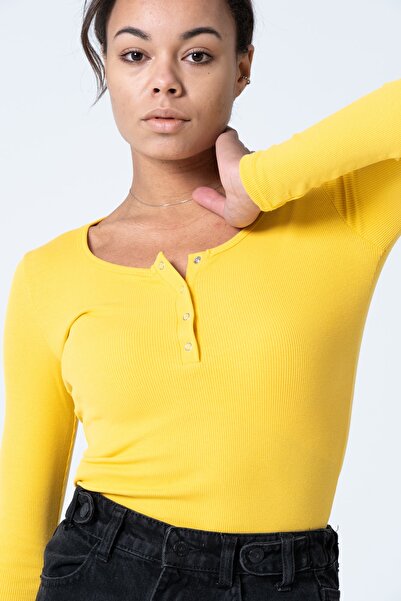 PUNKY CAT Women's Yellow Snap Fastener Knitted Long Sleeve Blouse