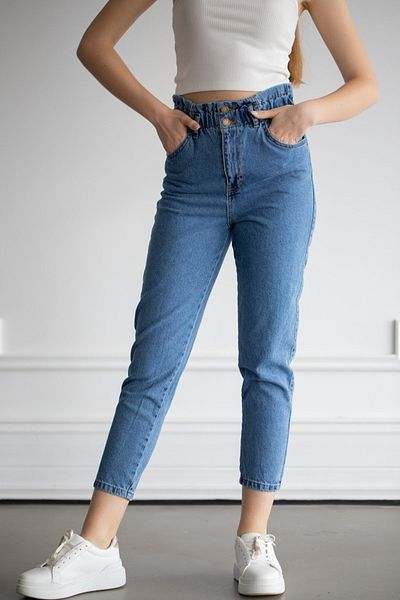 MAKRAS EXCLUSIVE Pantaloni Blue Mom Jean - Nasturi dubli
