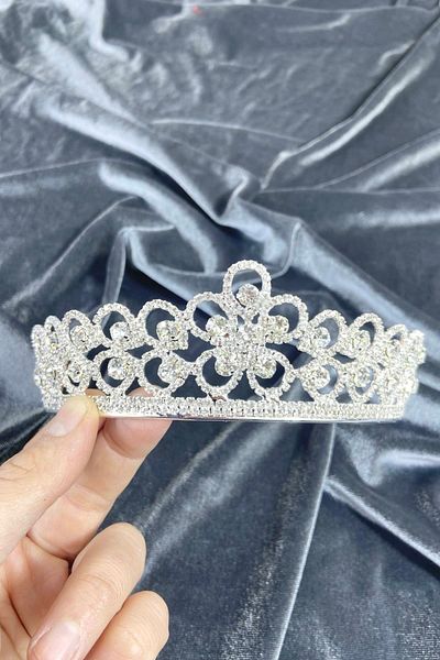 Hobigram Coroană de mireasă cu model rotund de culoare argintie Henna – Coroană, piatră de cristal, model elegant, coroană de mireasă – coroană