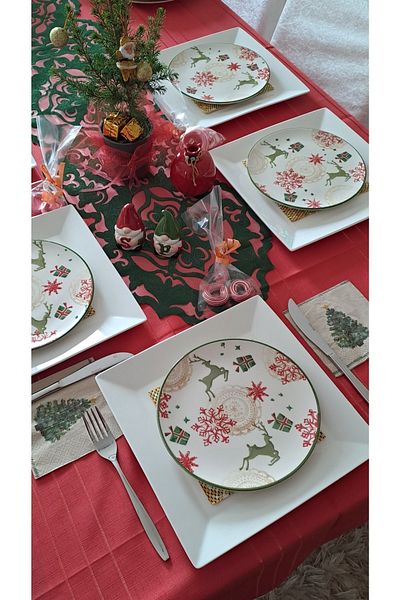 SOUL BY A&B New Year's Plate 2-Piece Porcelain Plate Food Presentation Plate with Deer Figure