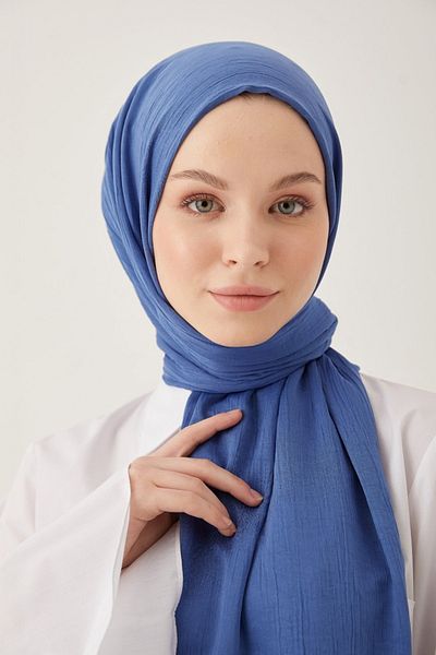 FRESCO SCARFS Γυναικείο Hijab Silky Crinkle Shawl*indigo