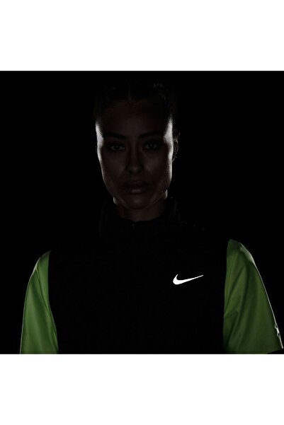 Nike Kadın Koşu Yeleği Siyah Dm1542 010