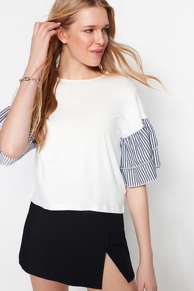 Trendyol Collection Bluză tricotată cu detaliu din popelin alb, cu croială relaxată/largă, tricotată cu decolteu, TWOSS23BZ00065