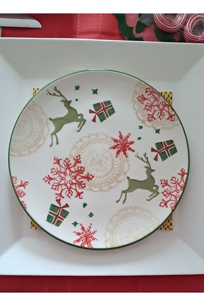 SOUL BY A&B New Year's Plate 2-Piece Porcelain Plate Food Presentation Plate with Deer Figure