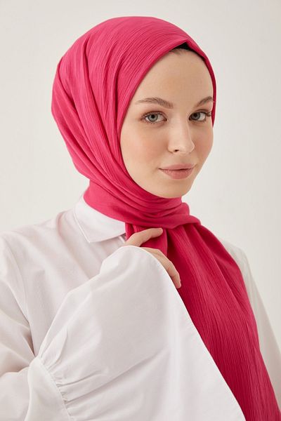 FRESCO SCARFS شال حجاب حريري مجعد للنساء * فوشيا