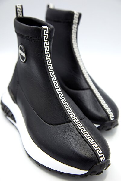 DUYGUSHOESBAG حذاء نسائي بتفاصيل مخططة