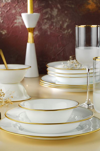 Fecra Glare White Gold Mesh 18 Piece Dining Set
