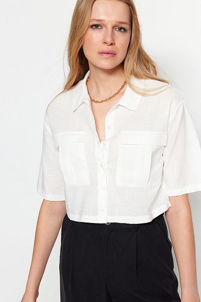 Trendyol Collection Krótka koszula w kolorze ecru - z kieszeniami użytkowymi, regularny krój, tkana TWOSS23GO00026
