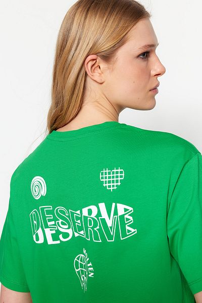 Trendyol Collection Zelené 100% bavlna zpět Slogan Tištěné tričko Boyfriend Fit Crew Krk TWOSS22TS2168