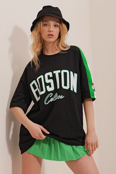Trend Alaçatı Stili Γυναικείο μπλουζάκι Unisex με ψηφιακή εκτύπωση δύο κλωστών σε μαύρο χρώμα με λαιμόκοψη ALC-X9729