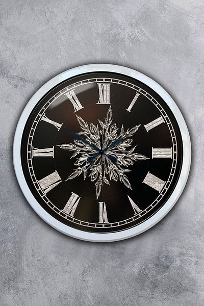 Kasva Concept 40 cm White Metal Snowflake Wall Clock