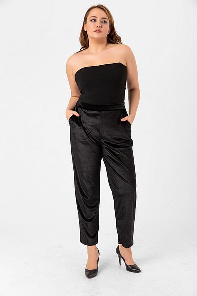 Laranor Black Large Size Pocket Detail Velvet Carrot Trousers with Elastic Waist