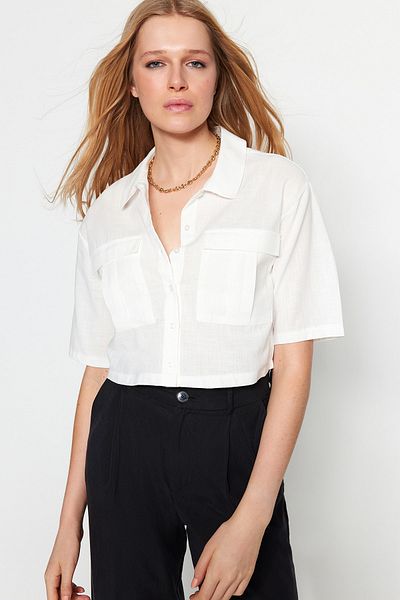 Trendyol Collection Krótka koszula w kolorze ecru - z kieszeniami użytkowymi, regularny krój, tkana TWOSS23GO00026