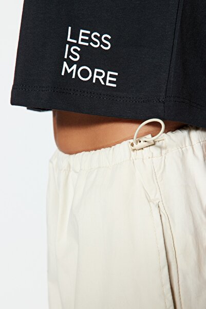 Trendyol Collection Černé 100% bavlna Slogan Potištěný Crop Crew Crew Neck Pletené tričko TWOSS23TS00125