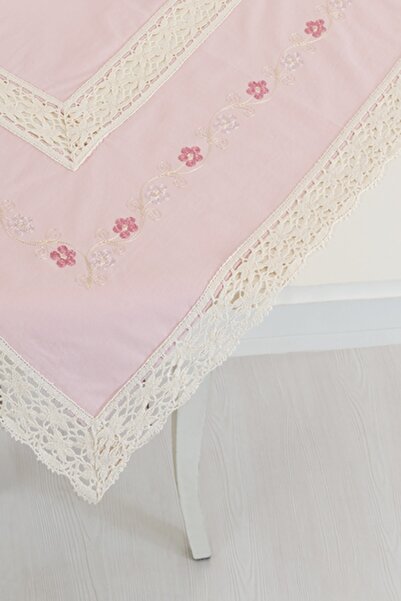 ÖDEL HOME Pudra Buldan Kumaşı Dantelli Işlemeli 90x90 Cm Masa Örtüsü