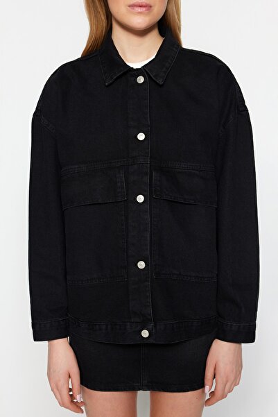 Trendyol Collection Black Oversize Denim Jacket with Pocket Detail TWOSS23CE00021