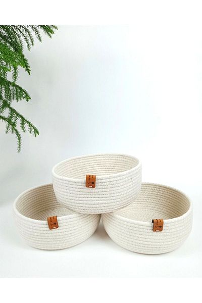 AVANGARDE HOME LIFE Cream Colored Wicker Rope Round Basket