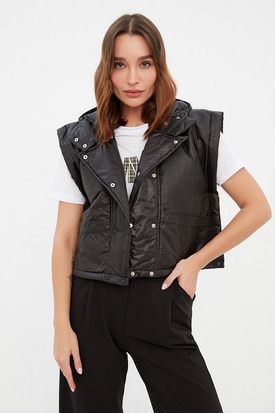 Trendyol Collection Black Wide Cut Oversize Hooded Puffer Vest TWOAW22YE0031