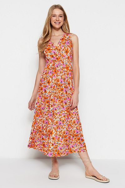 Trendyol Collection Orangefarbenes, blumengemustertes, ärmelloses Maxi-Strickkleid in A-Linie mit V-Ausschnitt TWOSS22EL1588