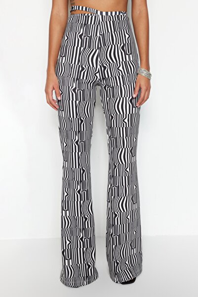 Trendyol Collection Többszínű széles szárú kötött csíkos nadrág TPRSS23PL00011