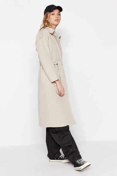 Trendyol Collection Stone Oversize široký střih s páskem Detailní dlouhý trenčkot TWOSS20TR0007
