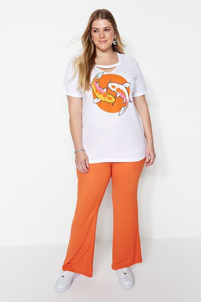 Trendyol Curve تي شيرت أبيض مطبوع 100% قطن - TBBSS22TS2121