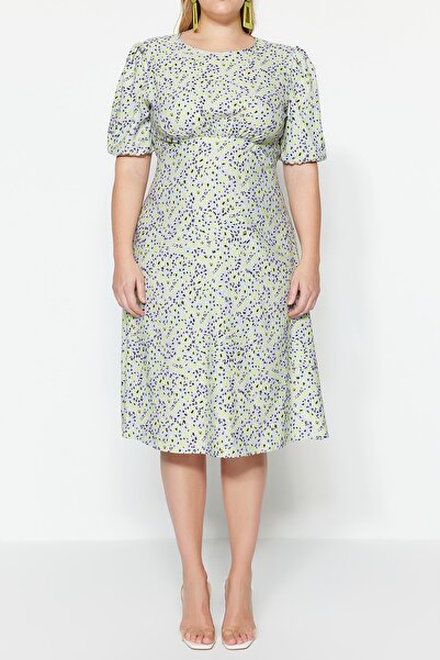 Trendyol Curve Vícebarevné tkané šaty s květinovým vzorem TBBSS23AH00036