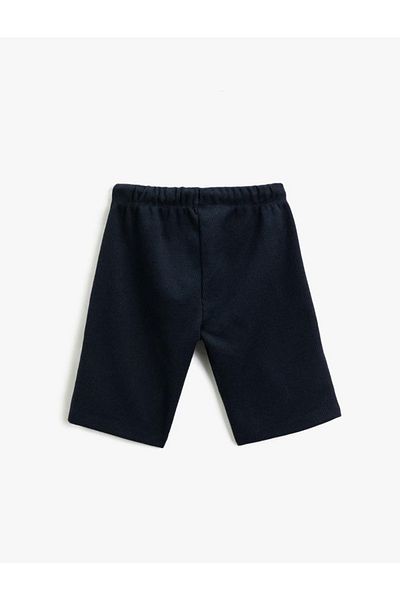 Koton Strukturierte Basic-Shorts mit Bindegürtel für Jungen 3skb40029tk