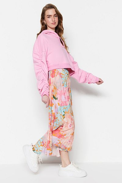 Trendyol Modest Mehrfarbiger, plissierter Webrock mit Blumenmuster und elastischem Bund TCTSS23EE00018