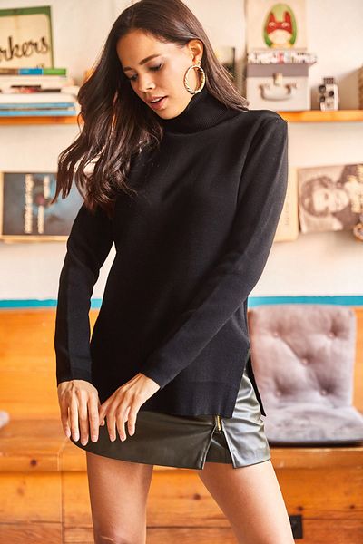 Olalook Schwarzer Damen-Rollkragenpullover mit Seitenschlitz und weicher Struktur, Strickpullover KZK-19000566