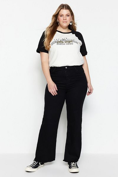 Trendyol Curve Schwarze High-Waist-Dreckseinsatz-Jeans mit weitem Bein und Komfort in Übergröße mit weitem Bein TBBSS23CJ00009