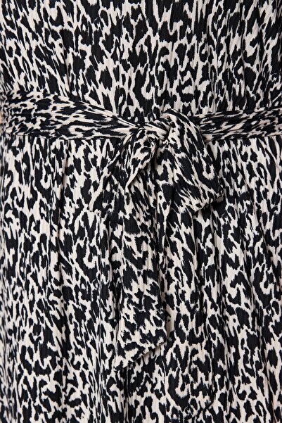 Trendyol Curve Πλεκτό φόρεμα με μαύρο σχέδιο TBBSS23AH00069