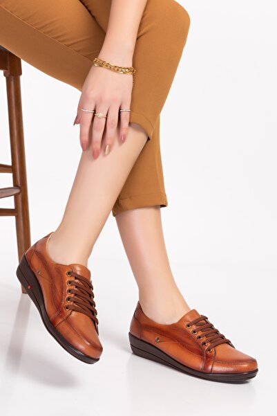 DİA COMFORT حذاء نسائي كلاسيكي بلون أسمر