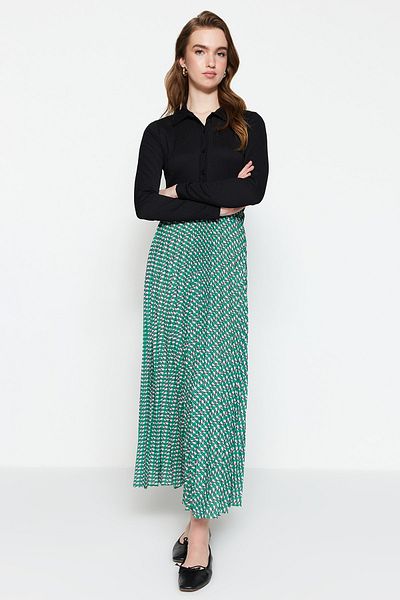 Trendyol Modest Zelená tkaná sukně s pružným pasem s geometrickým vzorem TCTSS23EE00018