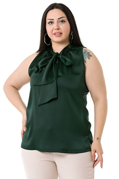DISENTIS MODEST Σατινέ Σμαραγδένια Μπλούζα Plus Size με Κασκόλ και Σχισμές στ...
