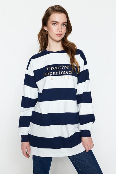 Trendyol Modest Marineblaue, gestreifte Oversize-Tunika aus Strick - TCTSS23UK00041