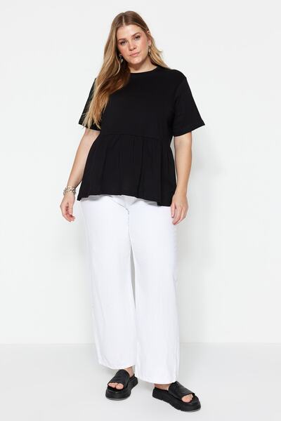 Trendyol Curve Černé tričko s výstřihem ze 100% bavlny – TBBSS22TS2094