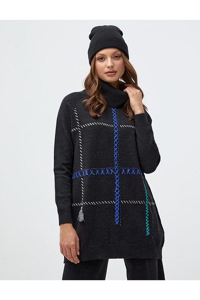Kayra Turtleneck Black Knitwear Tunic - Sewing Detail