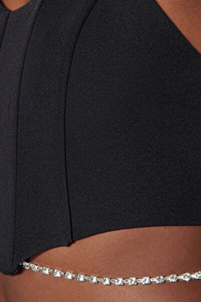 Trendyol Collection Black Crop Lined Bustier s tkanými doplňky TPRSS23BS00035