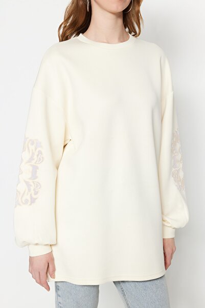 Trendyol Modest Κέντημα με λεπτομερή φούτερ εκρού Diver - TCTSS23UK00042