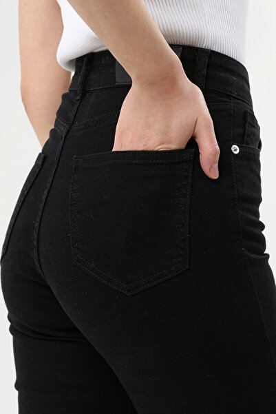 Trn JNS Souchoux High Waist Black Mom Denim Pants Lycra Colorfast Black Extra Comfortable Mom Jeans