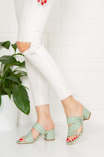 Kapriss Γυναικείες παντόφλες με χοντρό τακούνι