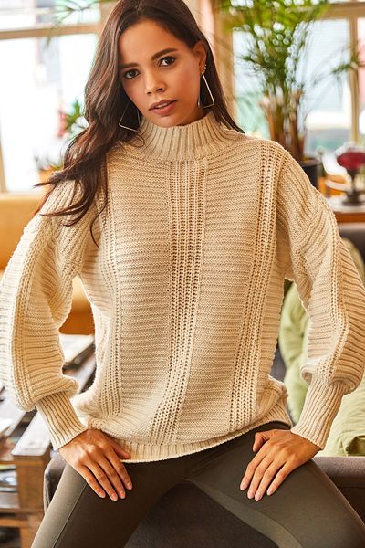 Olalook Women's Ecru Turtleneck Hair Braid Detailed Oversize Knitwear Sweater KZK-19000560