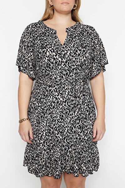 Trendyol Curve Πλεκτό φόρεμα με μαύρο σχέδιο TBBSS23AH00069