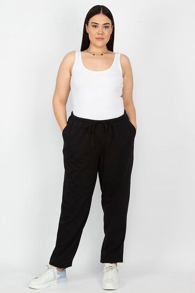 Şans Pantaloni de trening pentru femei de marime mare, negru, din țesătură de bumbac, cu buzunare laterale 65n35476