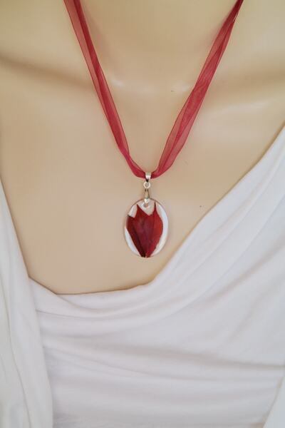 maycollection Gerçek Bordo Yapraklar Oval Epoksi Tasarım Kolye