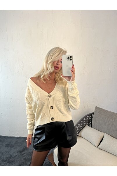 Ece Tricotaj Cardigan cu nasturi cu pompon crem