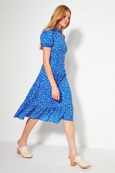 Trendyol Collection Modré tkané midi šaty s květinovým vzorem A-line lemované podšívkou TWOSS20EL0894