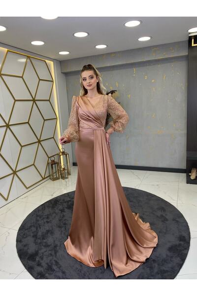 PİENNAR فستان سهرة من الساتان Sude من فرو المنك