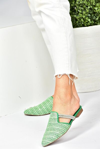 Fox Shoes Γυναικείες παντόφλες με πράσινη πέτρα P820031417